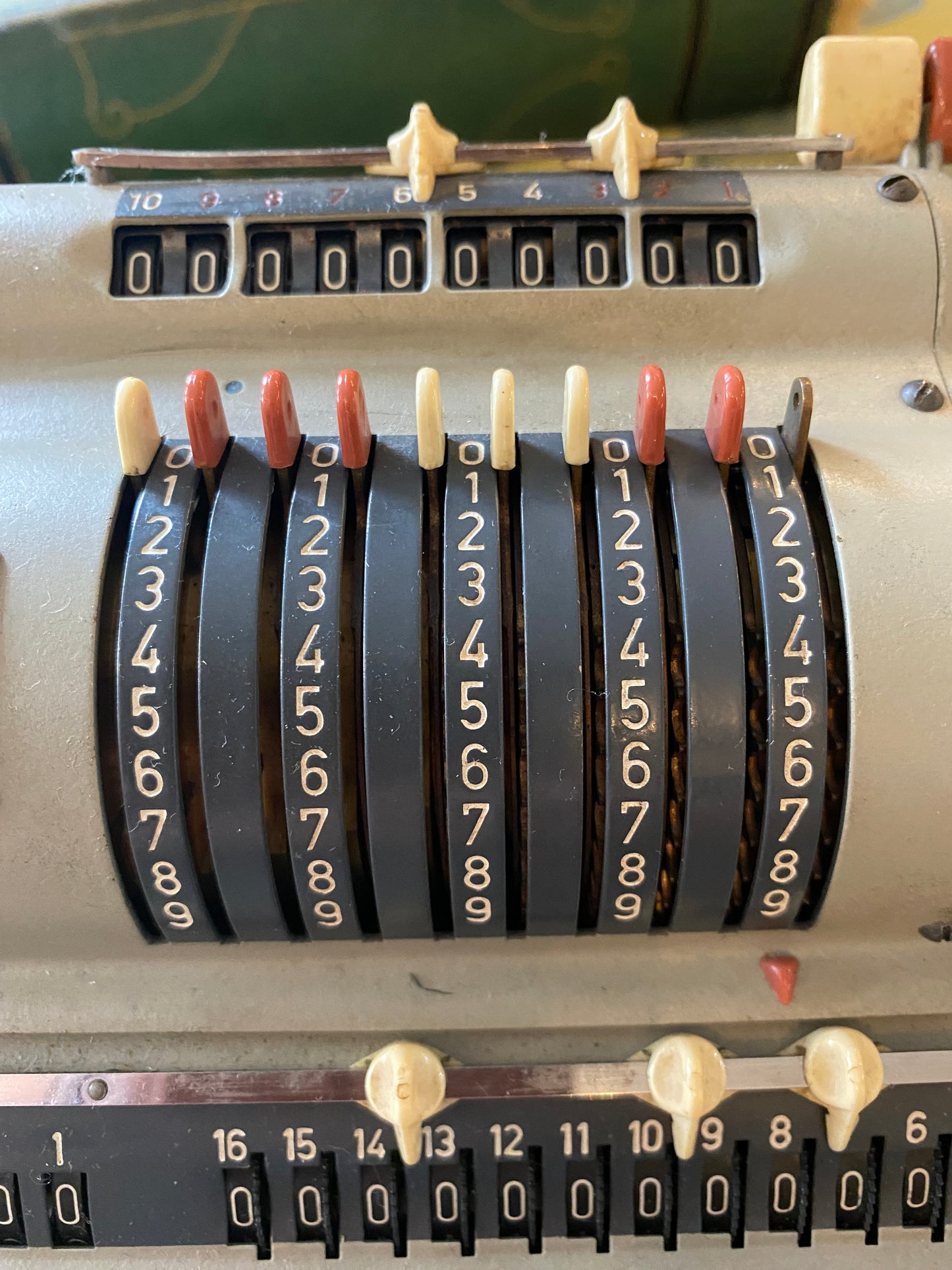 1960s Muldivo Mentor Mechanical Pinwheel Calculator for repair.