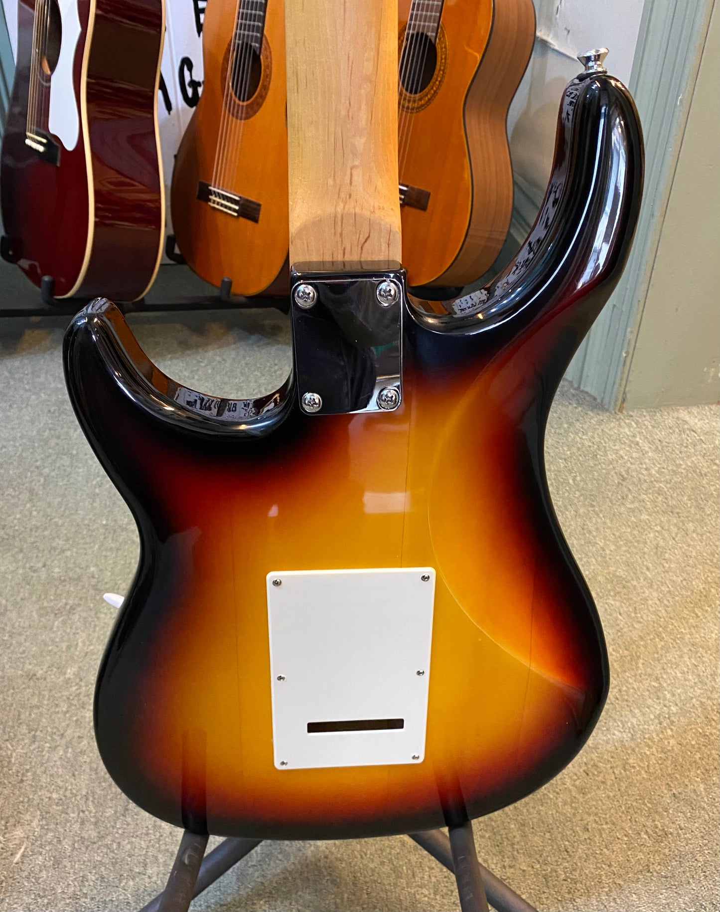 Peavey Raptor Exp Electric Guitar HSS Sunburst