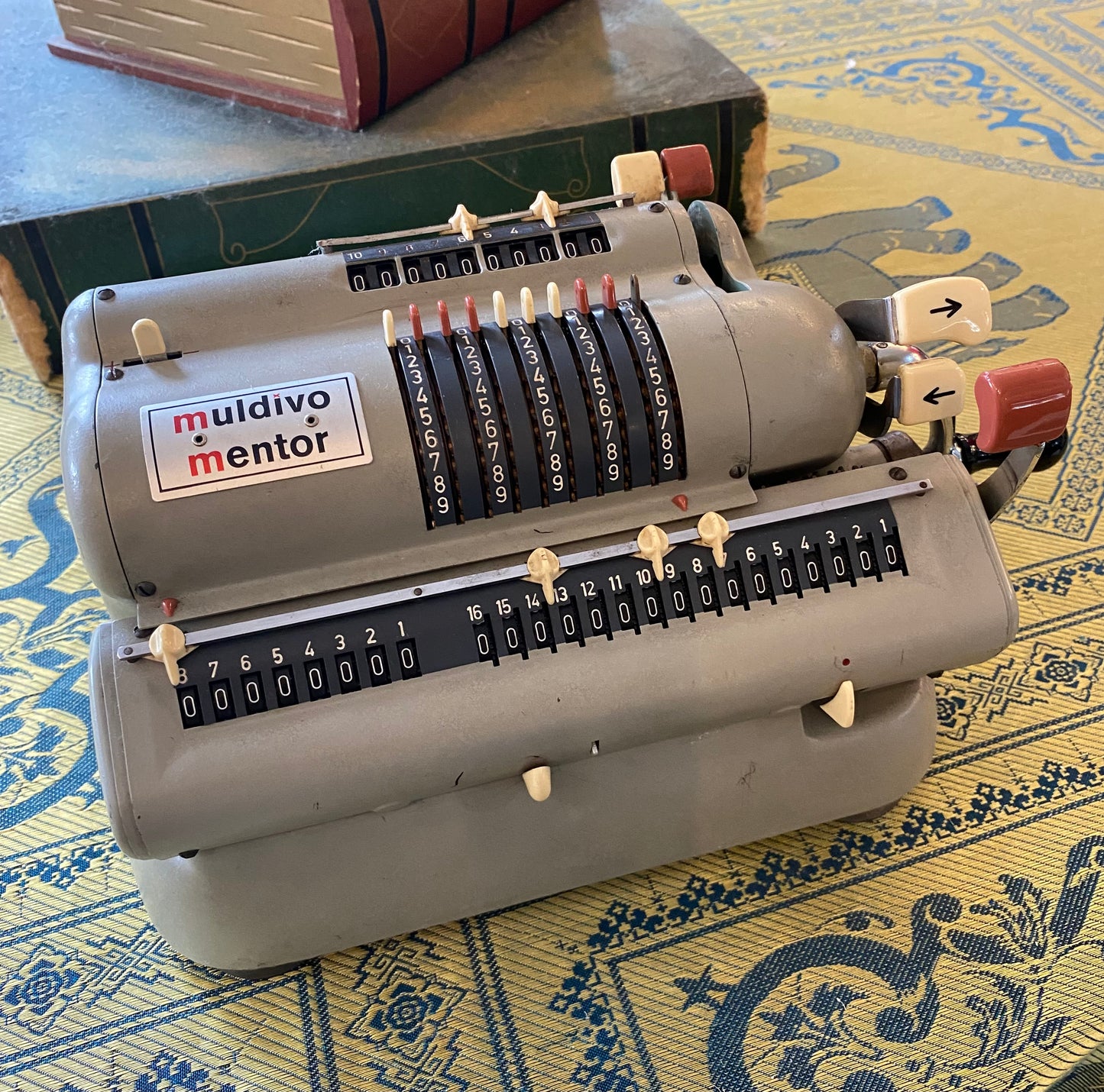 1960s Muldivo Mentor Mechanical Pinwheel Calculator for repair.