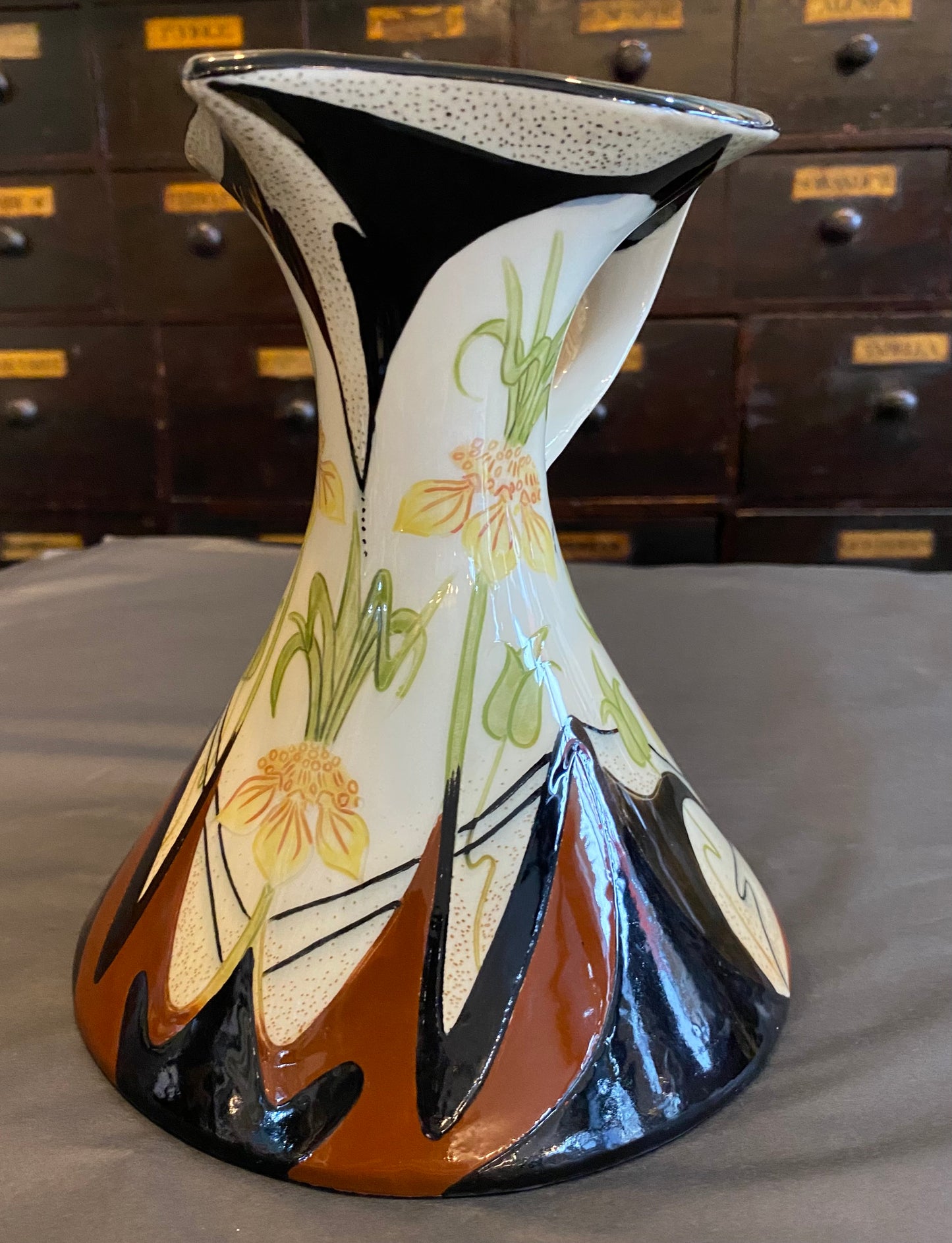 Black Ryden Lullaby Jug