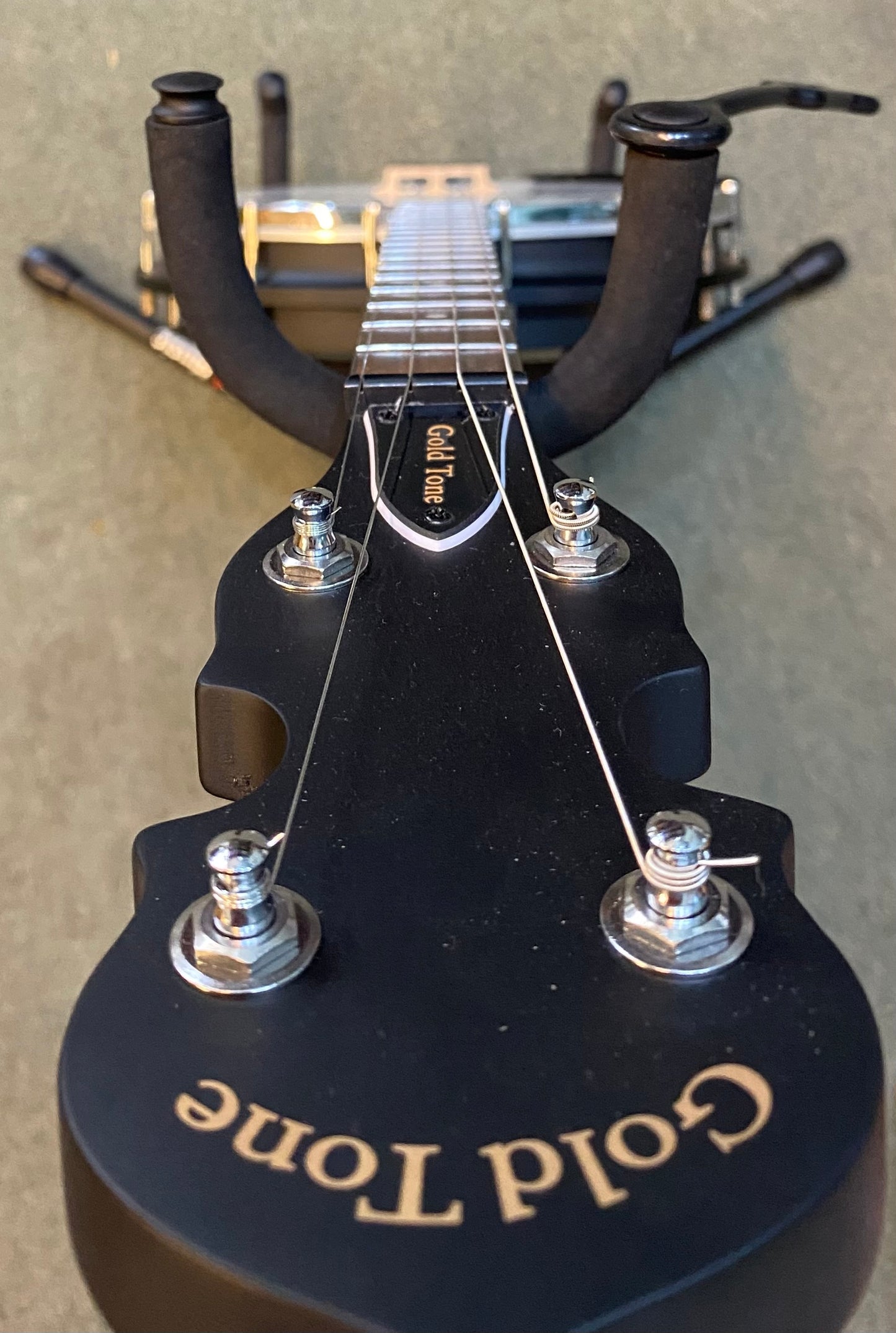 Gold Tone AC-4 4 string travel banjo