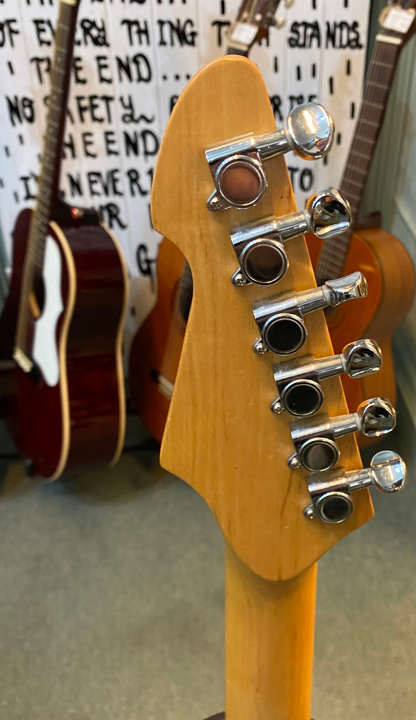 Peavey Raptor Exp Electric Guitar HSS Sunburst