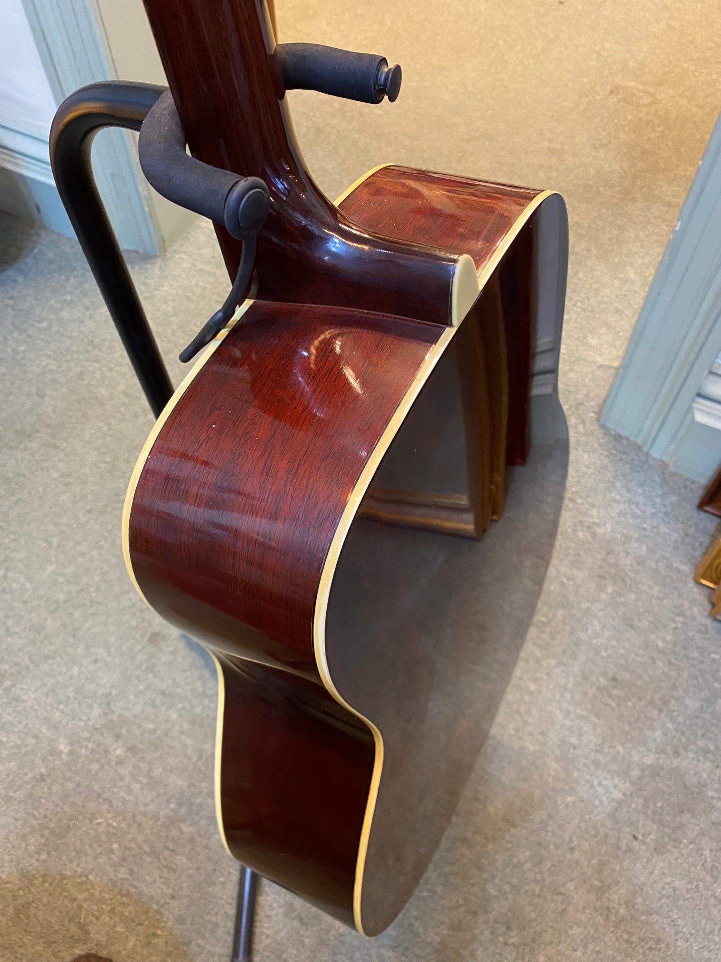 1973/74 Yamaha FG-200 Acoustic Guitar manufactured in Taiwan