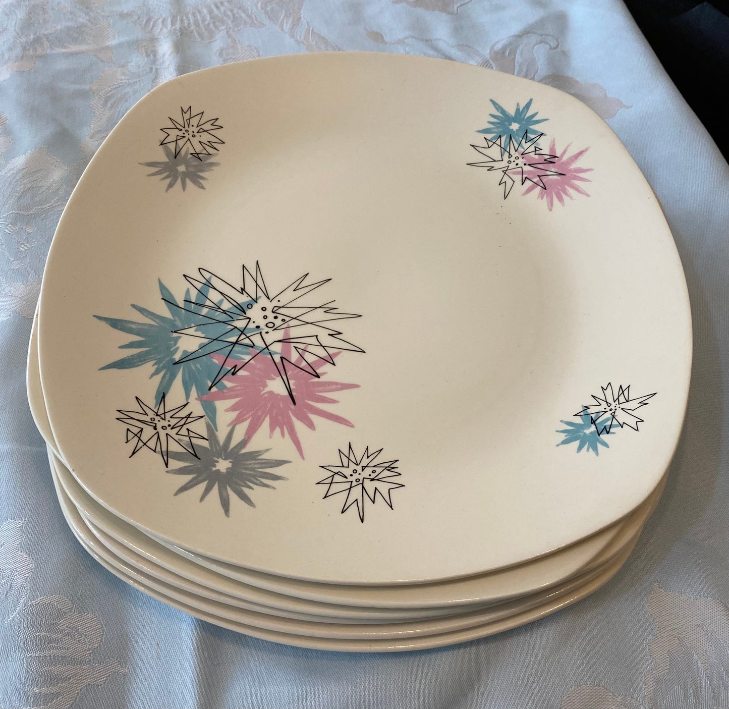 Vintage Midwinter "Quite Contrary" Dinner Plates by Jessie Tait – Set of 6