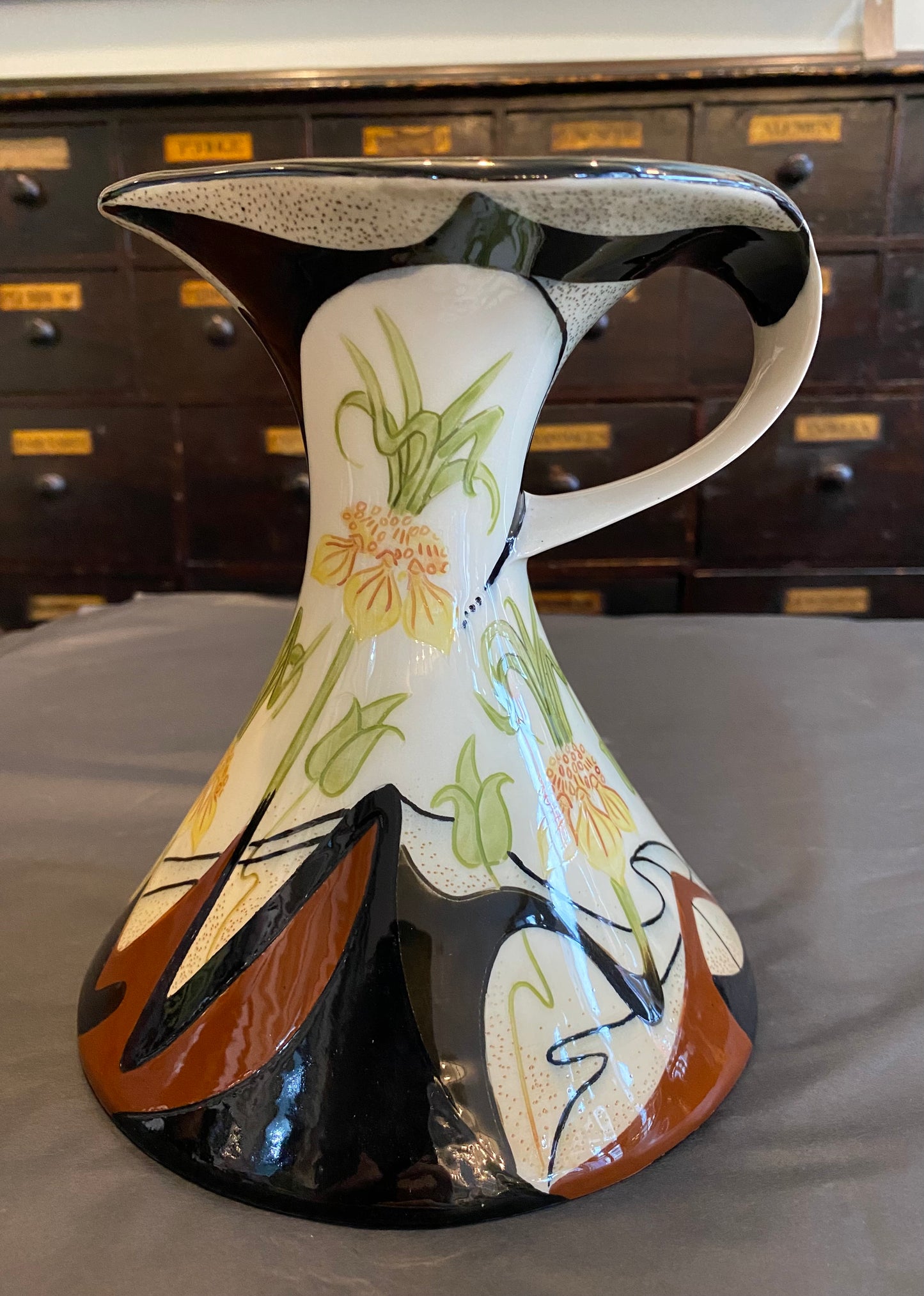 Black Ryden Lullaby Jug