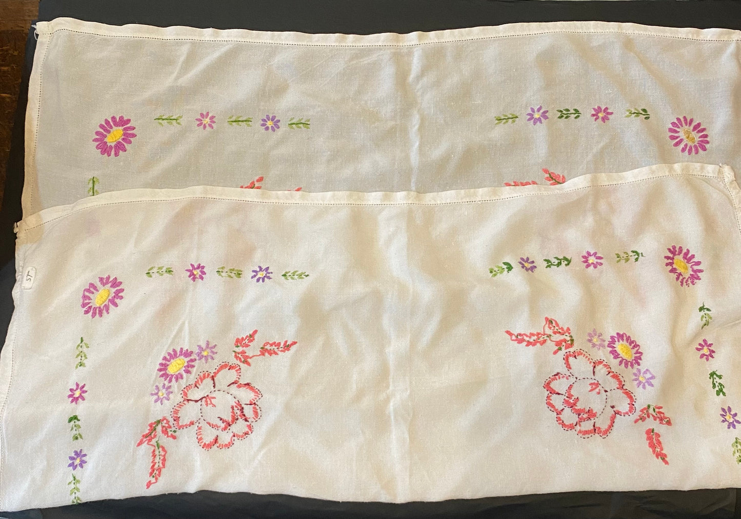 Vintage hand-embroidered linen floral tablecloth 30” x 30”