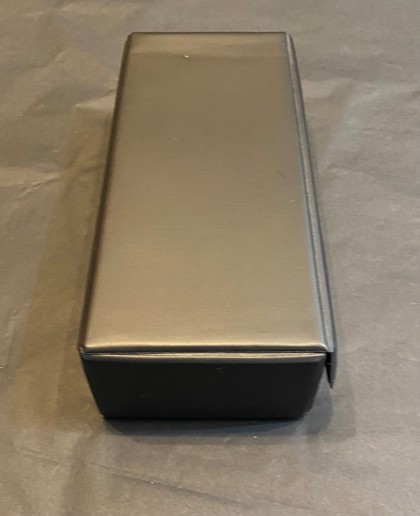 Vintage AKG D190E Cardioid Dynamic Microphone - Excellent Condition with Original Box & Clip