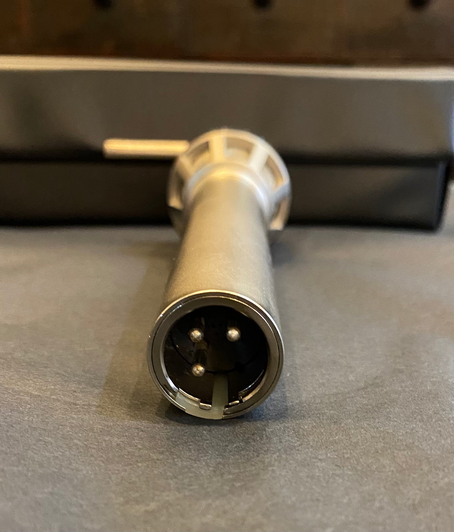 Vintage AKG D190E Cardioid Dynamic Microphone - Excellent Condition with Original Box & Clip
