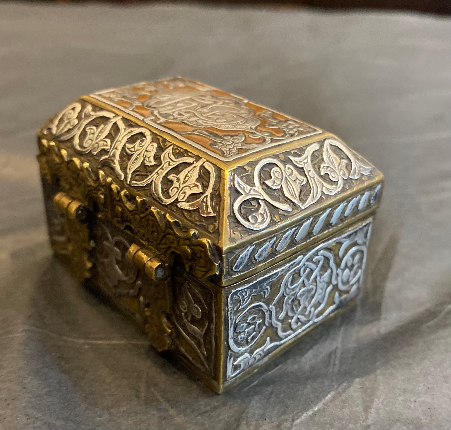 Small vintage Damascene jewellery box - brass, copper and silver