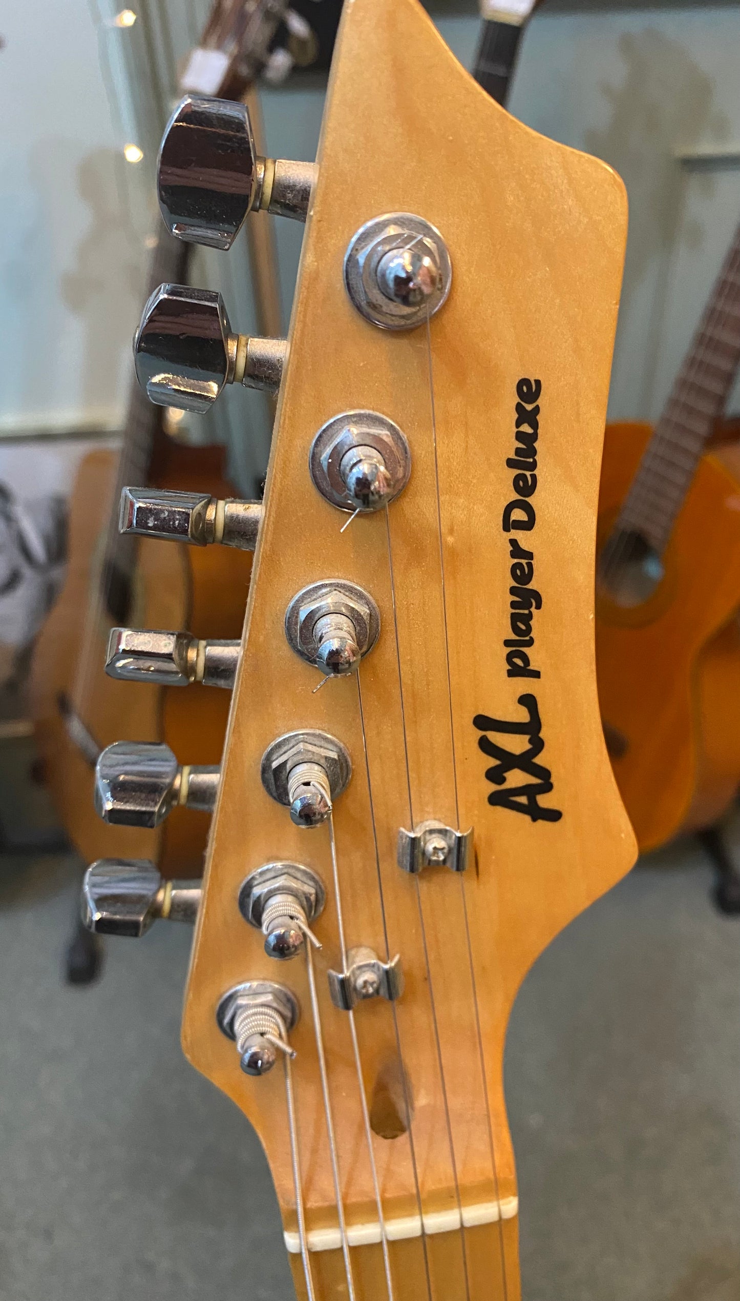 Axl Player Delux Stratocaster Electric Guitar