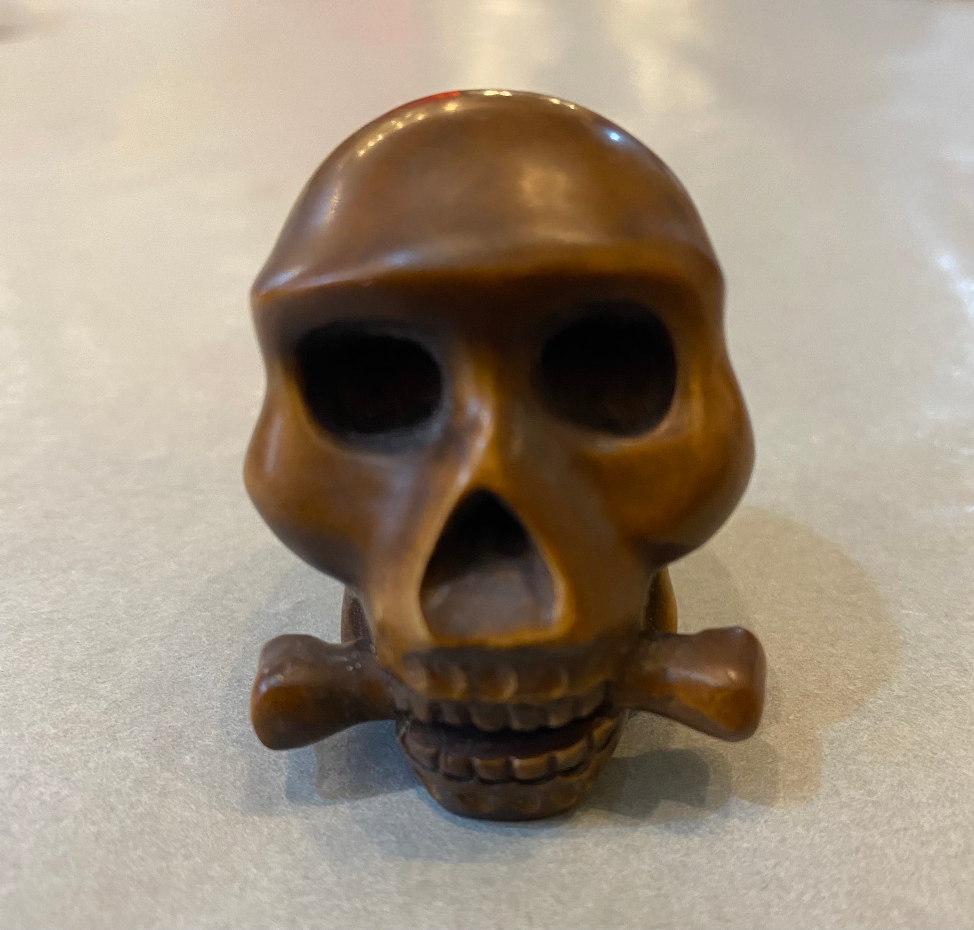 Japanese boxwood netsuke skull 