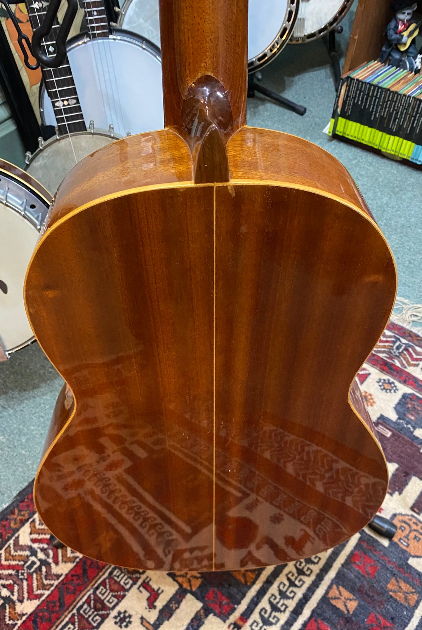 Raimundo 106 Classical Guitar – Vintage Spanish Handcrafted Instrument