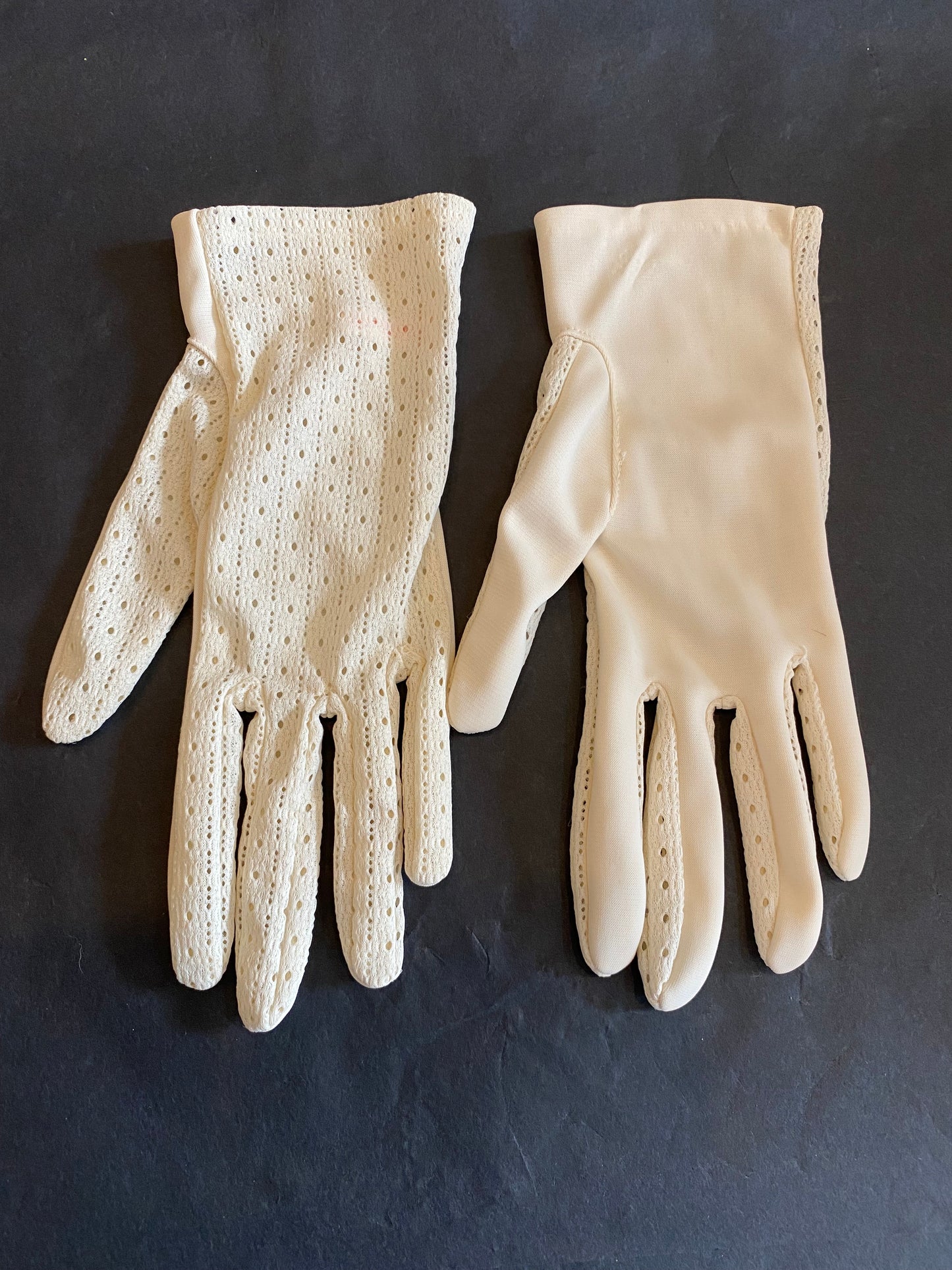 Vintage 1950s/1960s Millington Cream Dress Gloves Size 7.5