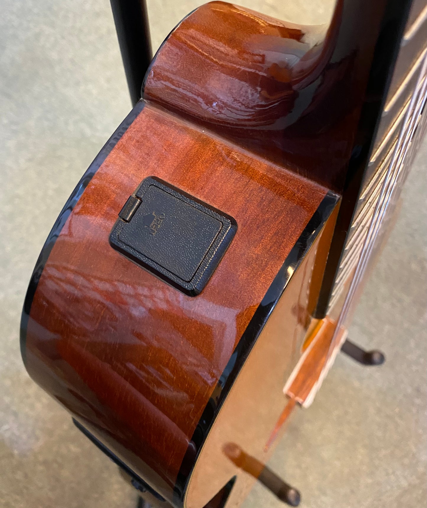 Yamaha CXG-111SCA Electro/Acoustic Classical Guitar