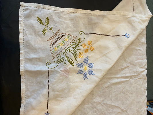 Vintage hand-embroidered linen floral tablecloth 33” x 33”