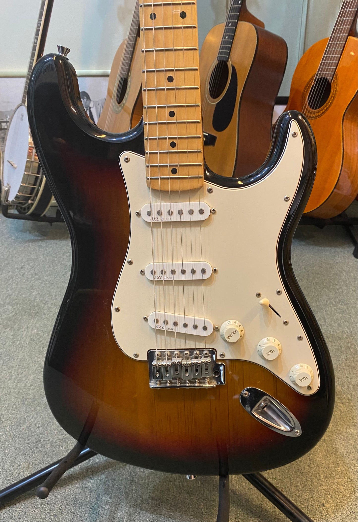 Axl Player Delux Stratocaster Electric Guitar