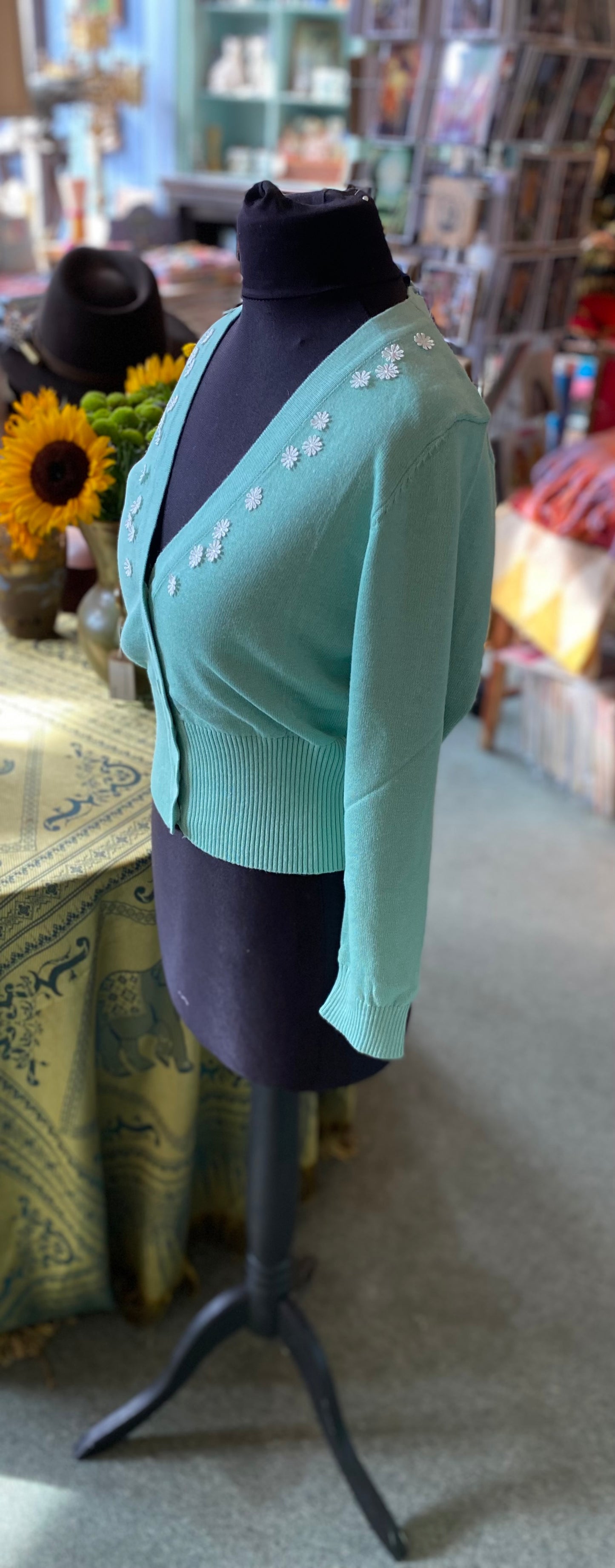 Collectif Vintage Daisy Embroidered Mint Green V-Neck Cropped Cardigan - UK 14