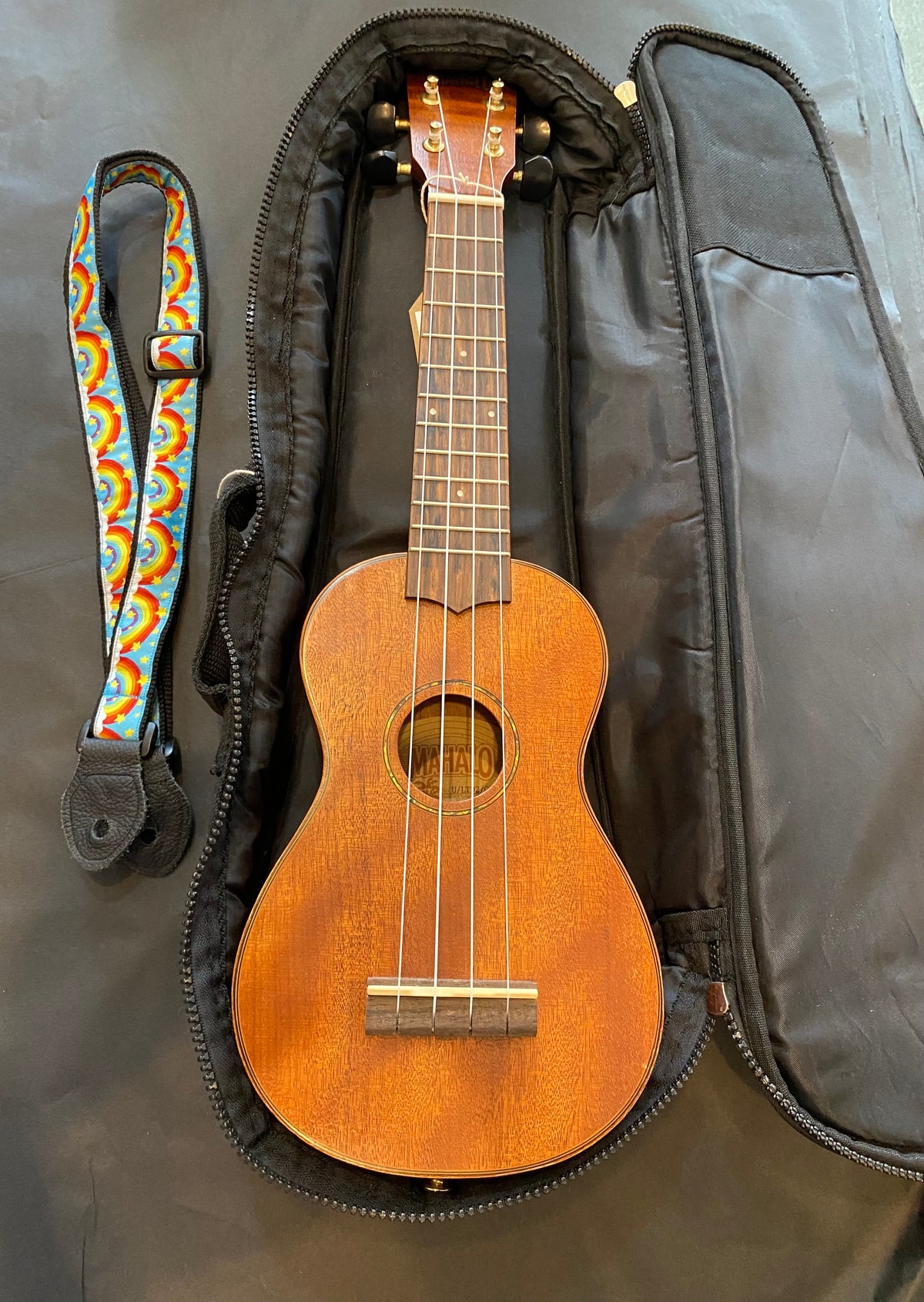 Mahalo Custom Series Solid Mahogany Soprano Ukulele (U/LTD2/G)