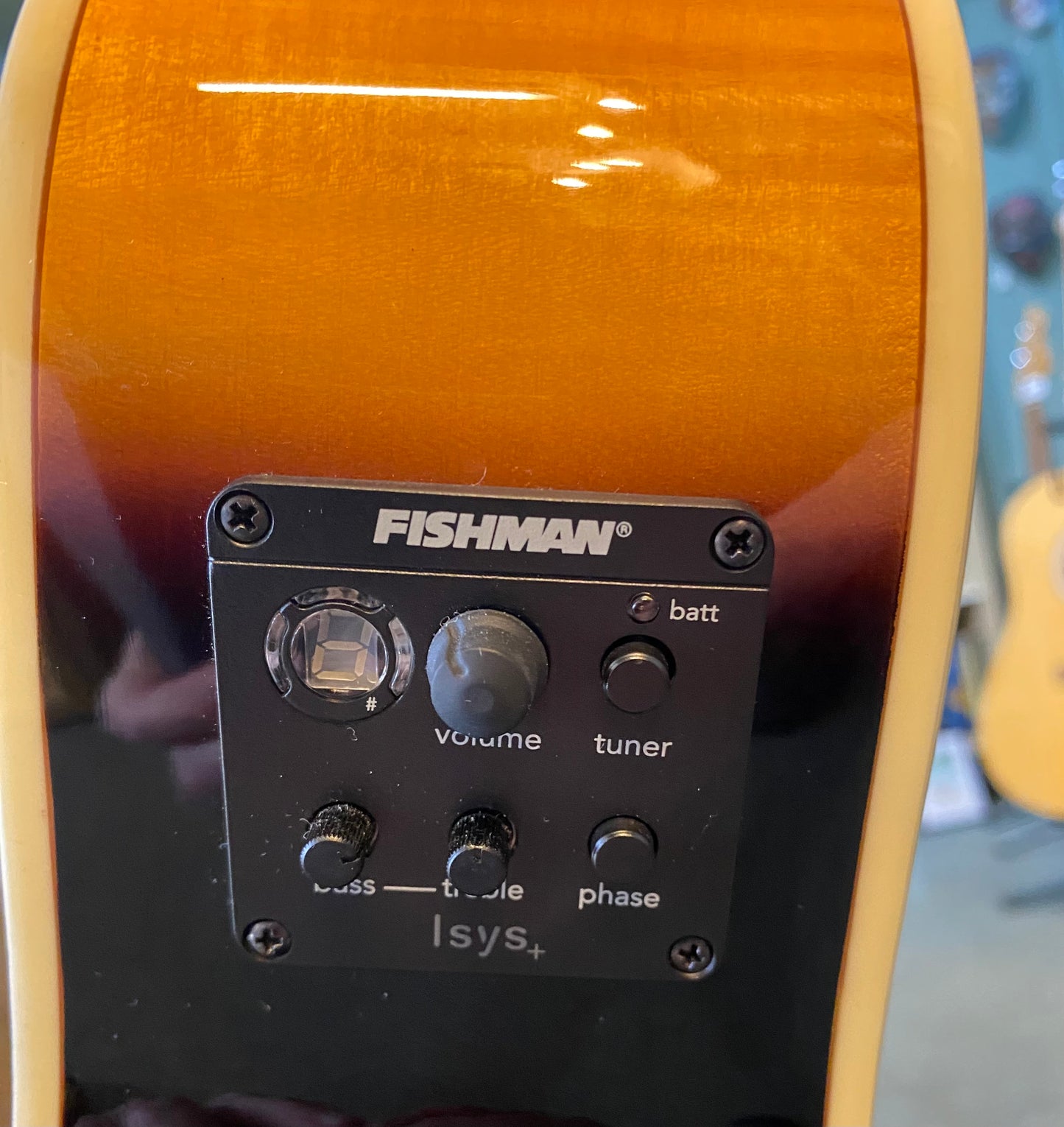Turner 62CVES Electro/Acoustic Guitar