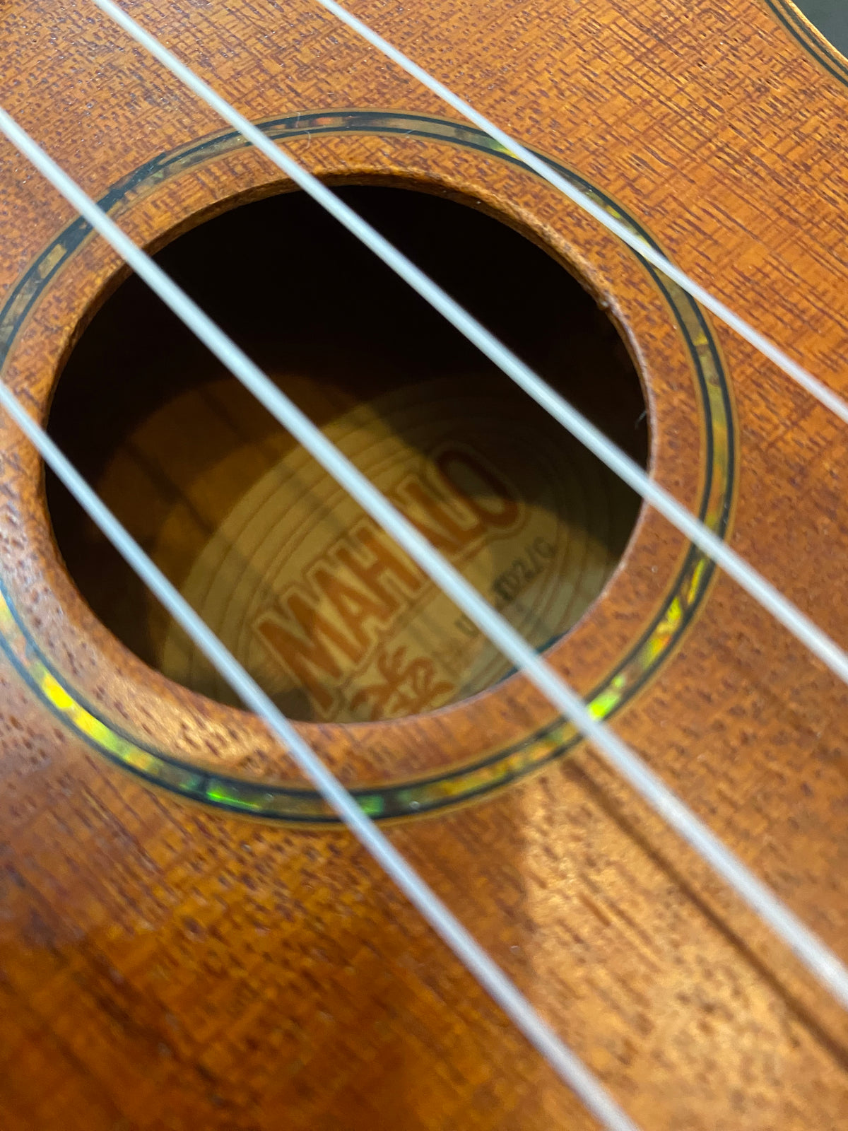 Mahalo Custom Series Solid Mahogany Soprano Ukulele (U/LTD2/G)