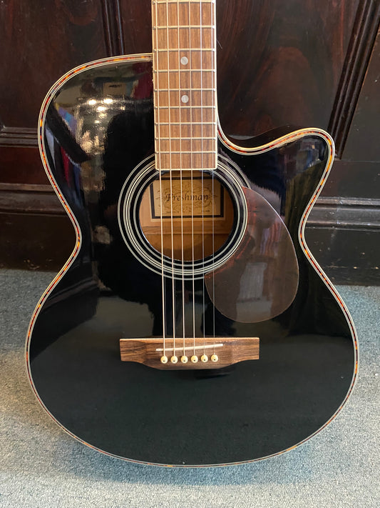 Freshman FA1ABK Electro-acoustic cutaway guitar