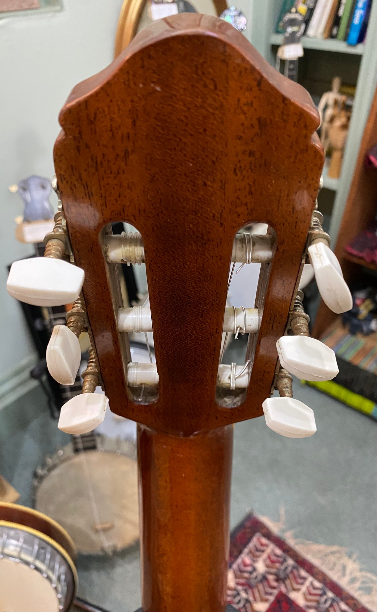 Raimundo 106 Classical Guitar – Vintage Spanish Handcrafted Instrument