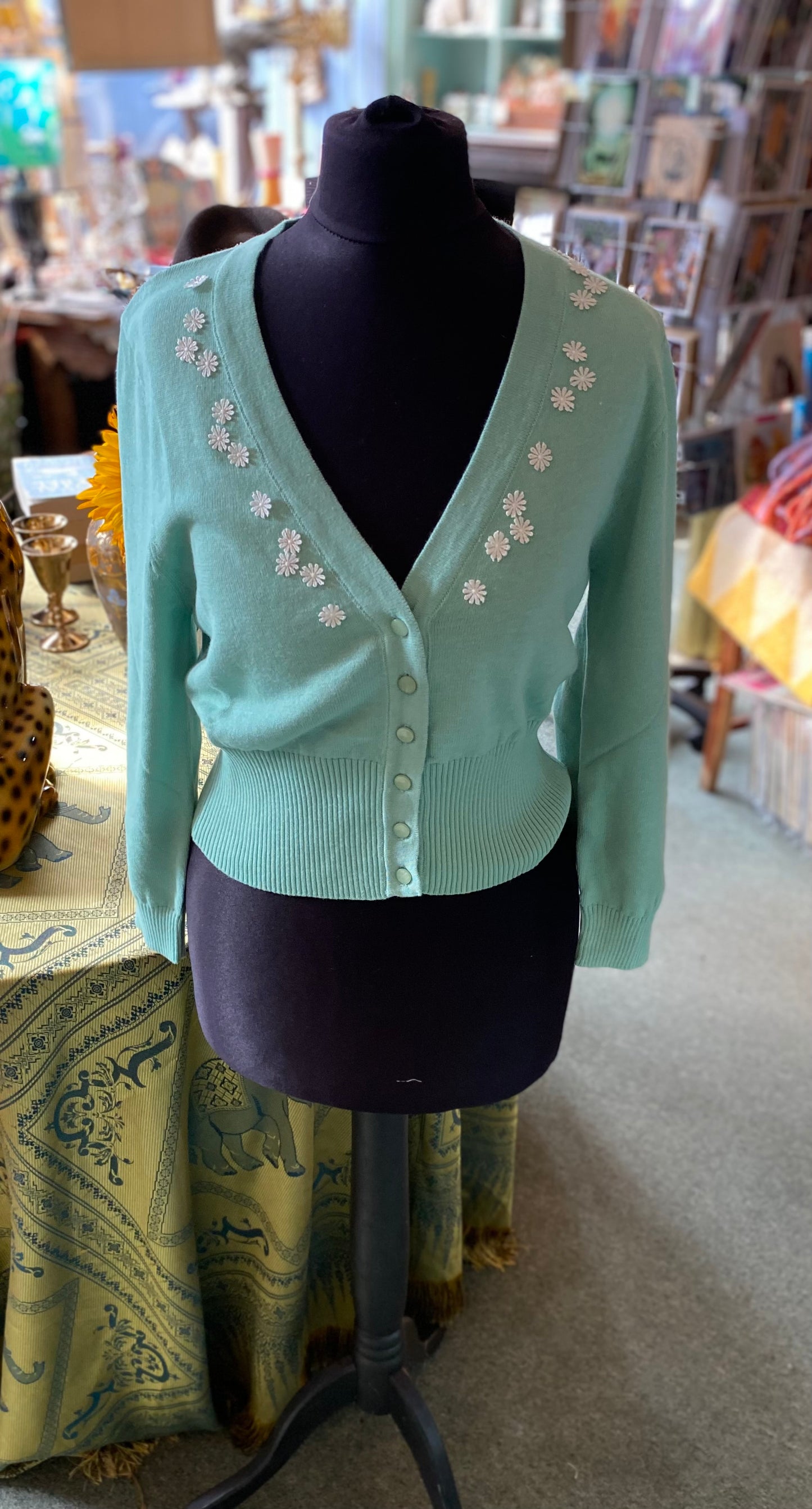 Collectif Vintage Daisy Embroidered Mint Green V-Neck Cropped Cardigan - UK 14