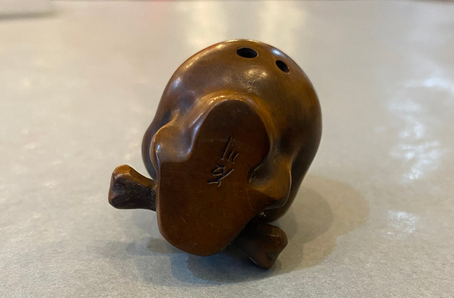 Japanese boxwood netsuke skull